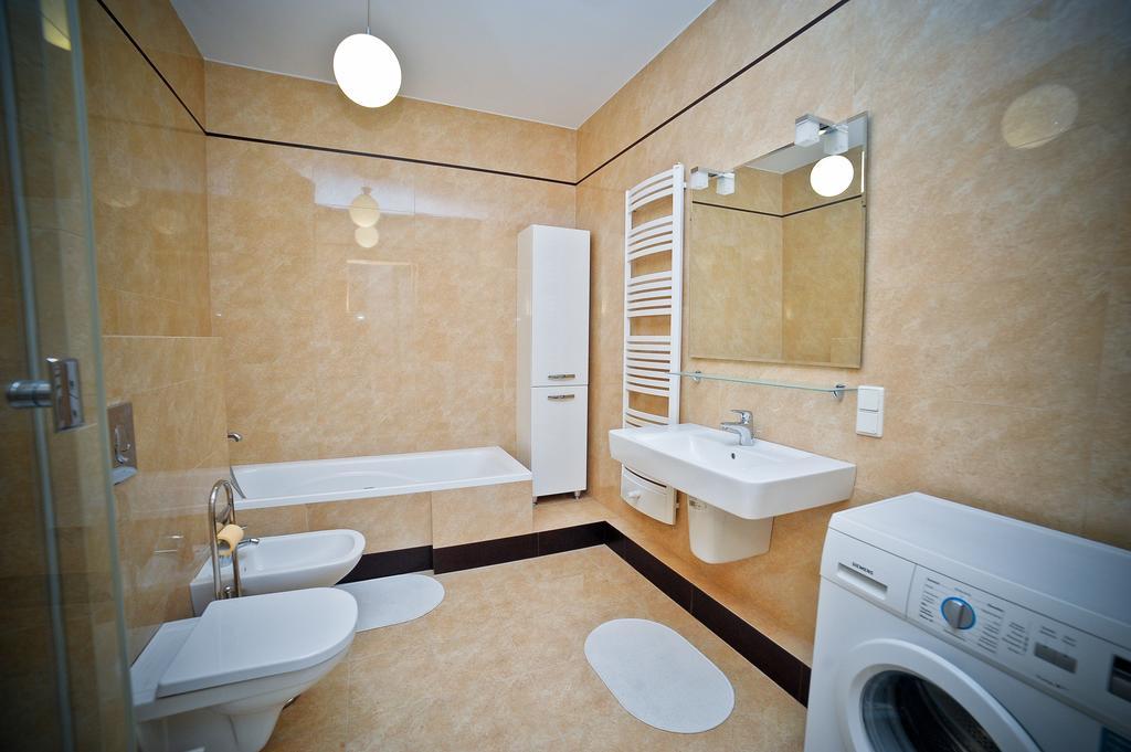 דירות גדינייה Luxury Rockefeller - Sea Towers חדר תמונה
